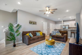 Relaxing Cozy Getaway in Gated Community near Greater Heights